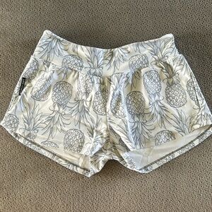 Love Fitness Pineapple Runners